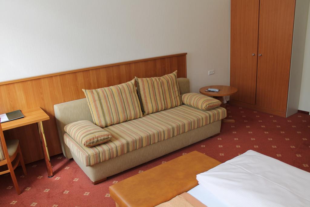 Traveller Hotel